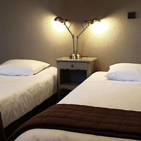 Le Relais Des Dix Crus - Logis Hotel B&B Corcelles-en-Beaujolais Esterno foto
