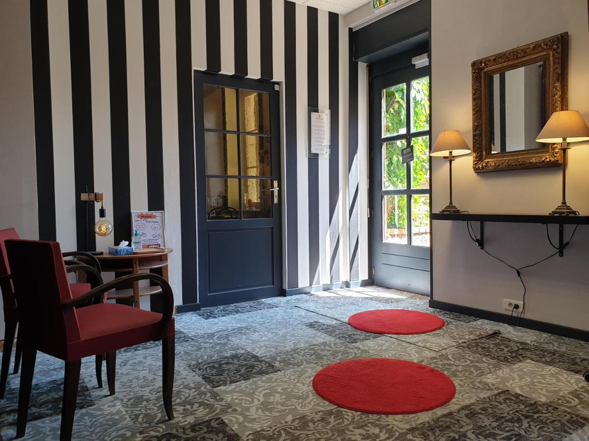 Le Relais Des Dix Crus - Logis Hotel B&B Corcelles-en-Beaujolais Esterno foto