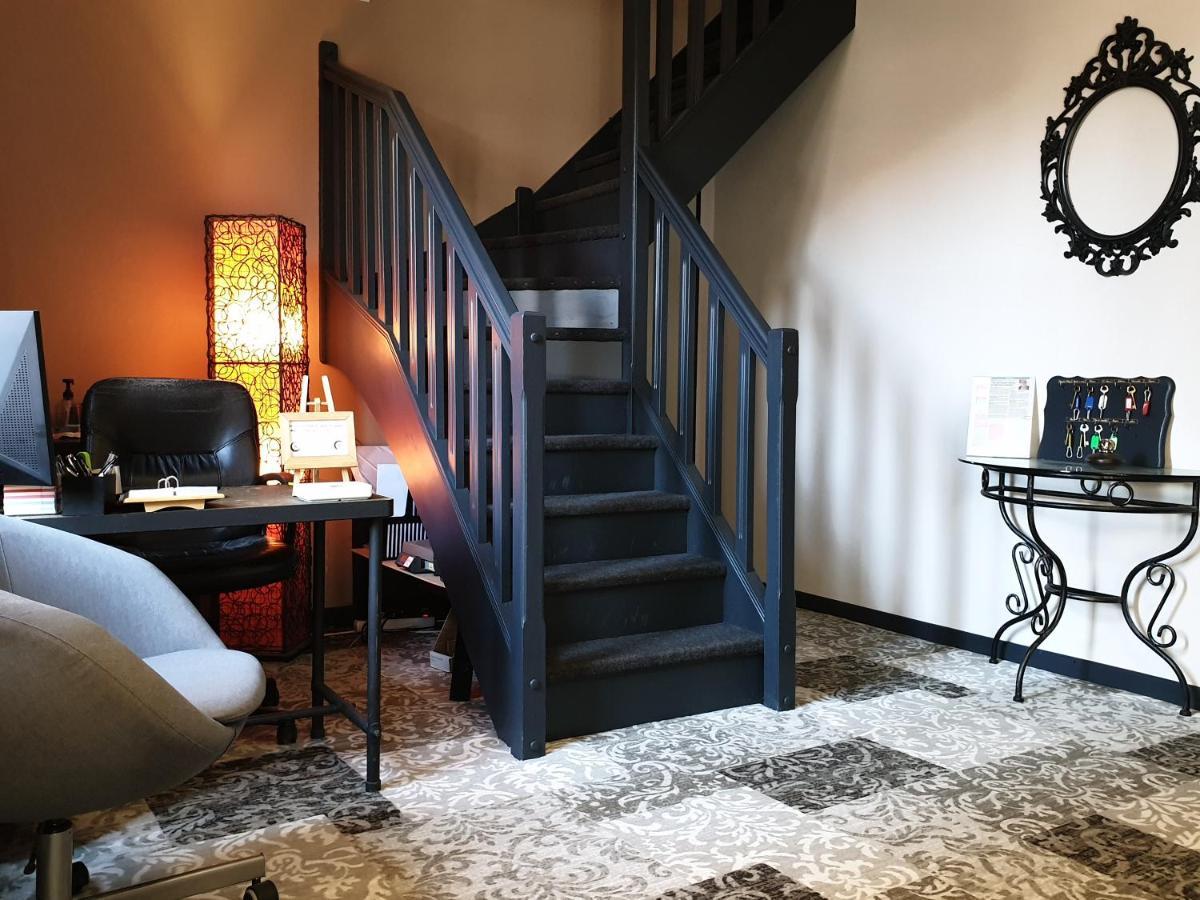 Le Relais Des Dix Crus - Logis Hotel B&B Corcelles-en-Beaujolais Esterno foto