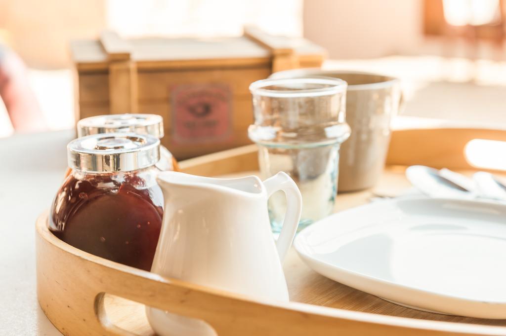 Le Relais Des Dix Crus - Logis Hotel B&B Corcelles-en-Beaujolais Esterno foto