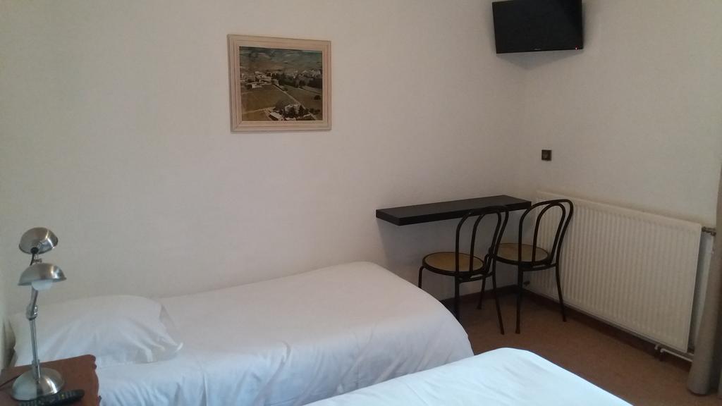 Le Relais Des Dix Crus - Logis Hotel B&B Corcelles-en-Beaujolais Esterno foto