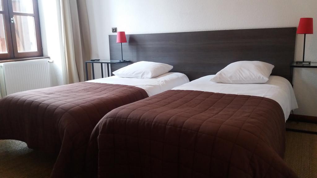 Le Relais Des Dix Crus - Logis Hotel B&B Corcelles-en-Beaujolais Esterno foto